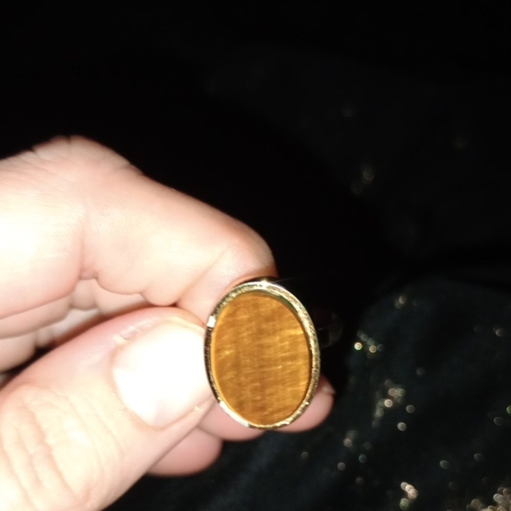 Oval Gold Tone Vintage Ring with Tiger Eye Stone